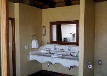 Thumbs/tn_HSU,WEI-HSIN Namibia Epacha Game Lodge & Spa (5).jpg